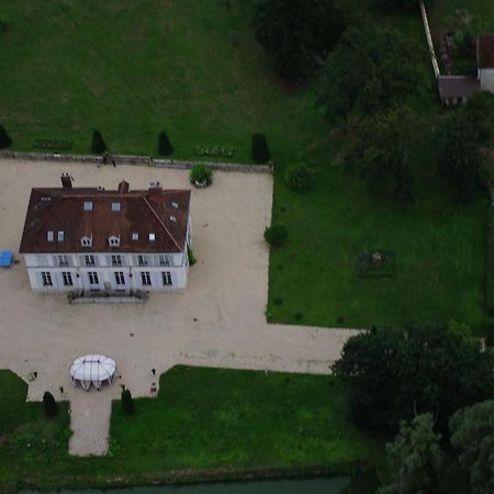 Chateau De Pommeuse Exterior photo