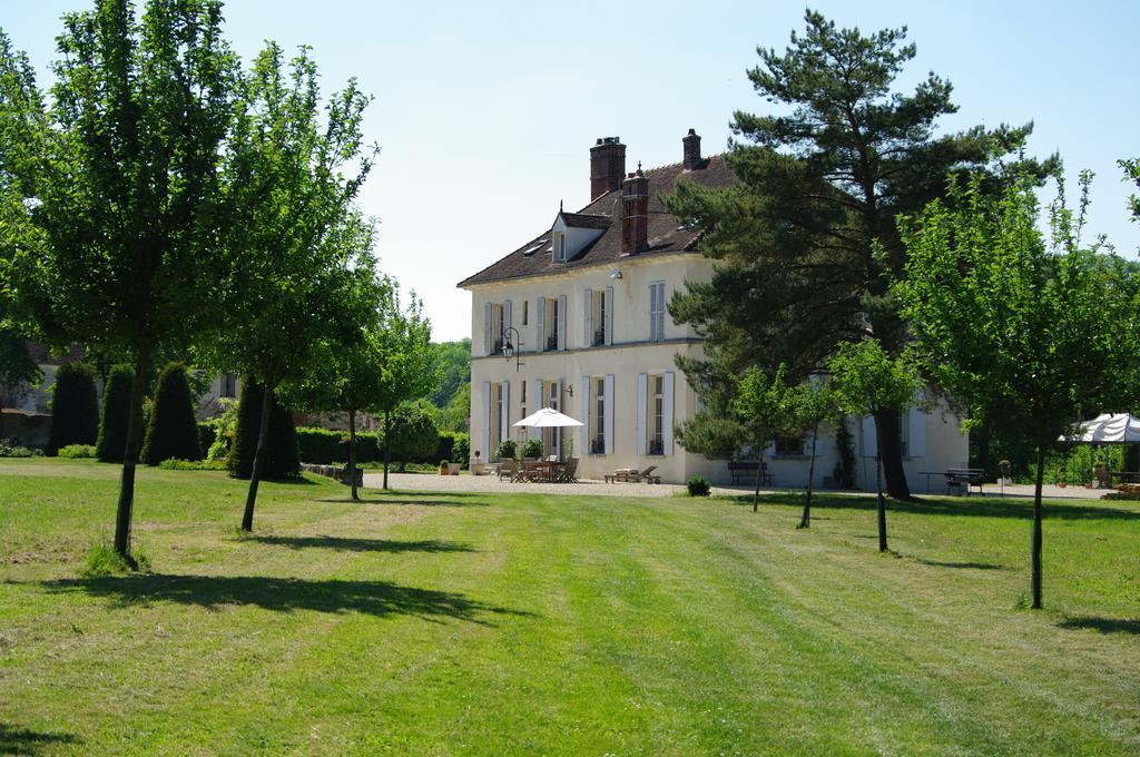 Chateau De Pommeuse Exterior photo