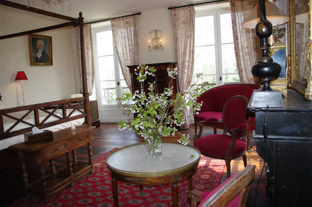 Chateau De Pommeuse Room photo