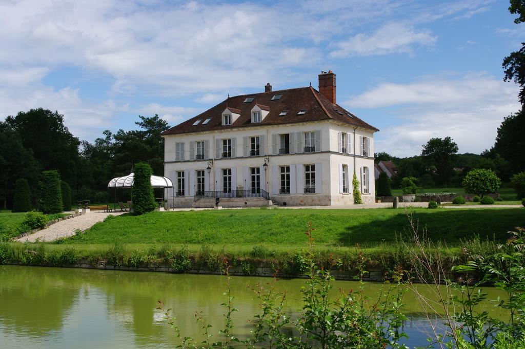 Chateau De Pommeuse Exterior photo